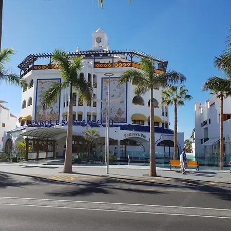 Apartament First Sealine Duplex No 6 Directly At The Sea And Beach, Heated Pool, Wifi, Terrace