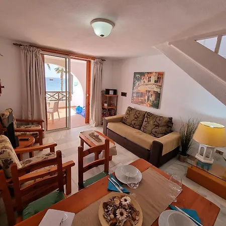 First Sealine Duplex No 6 Directly At The Sea And Beach, Heated Pool, Wifi, Terrace Playa de las Americas (Tenerife)