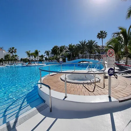 First Sealine Duplex No 6 Directly At The Sea And Beach, Heated Pool, Wifi, Terrace 公寓 *