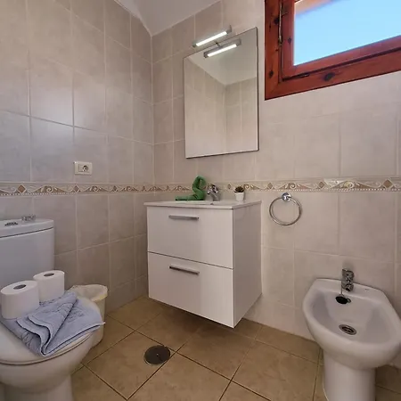 First Sealine Duplex No 6 Directly At The Sea And Beach, Heated Pool, Wifi, Terrace